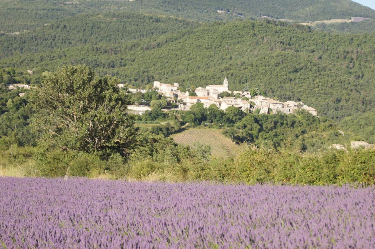 Отель La Claveliere Saint-Auban-sur-l'Ouveze Экстерьер фото