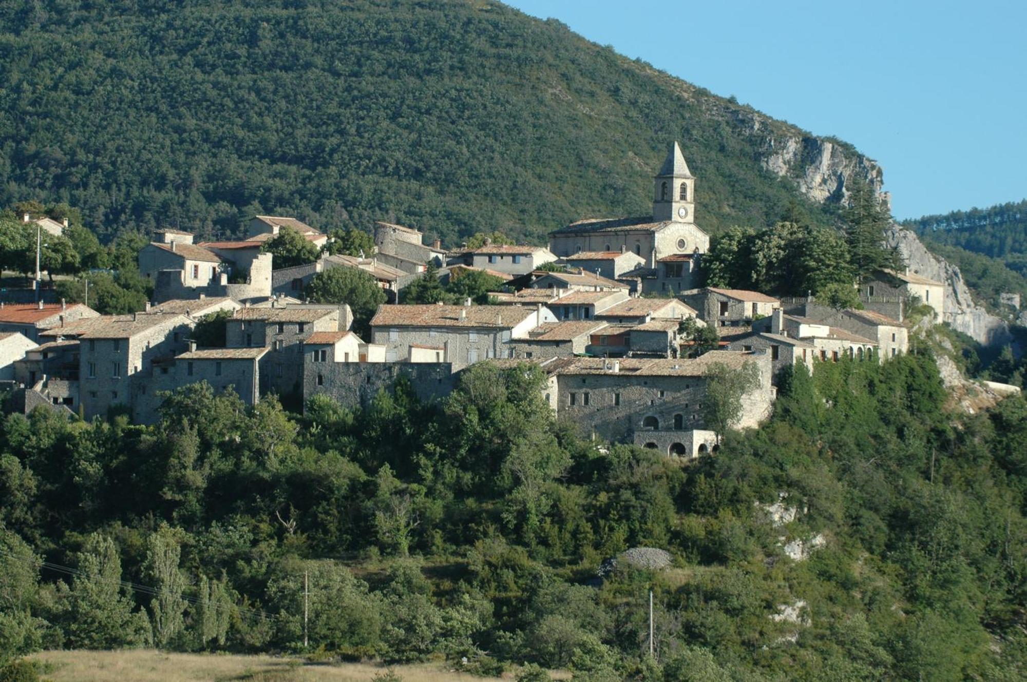 Отель La Claveliere Saint-Auban-sur-l'Ouveze Экстерьер фото